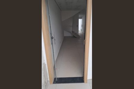 Casa à venda com 2 quartos, 77m² em Copacabana, Belo Horizonte
