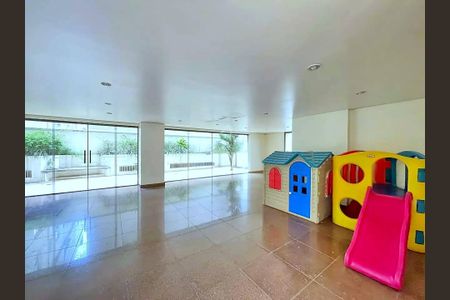 Apartamento à venda com 3 quartos, 115m² em Funcionários, Belo Horizonte
