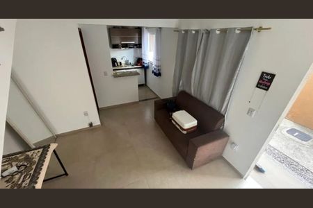 Sala de casa para alugar com 2 quartos, 60m² em Laranjal, São Gonçalo