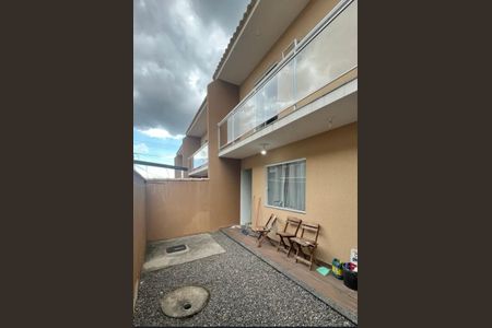 Área externa de casa para alugar com 2 quartos, 60m² em Laranjal, São Gonçalo