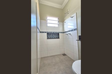 Casa para alugar com 150m², 4 quartos e 2 vagas Casa para alugar com 150m², 4 quartos e 2 vagasBanheiro da Suíte