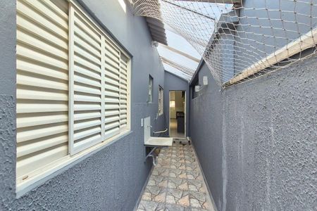Casa para alugar com 150m², 4 quartos e 2 vagas Casa para alugar com 150m², 4 quartos e 2 vagasCorredor / Área de Serviço