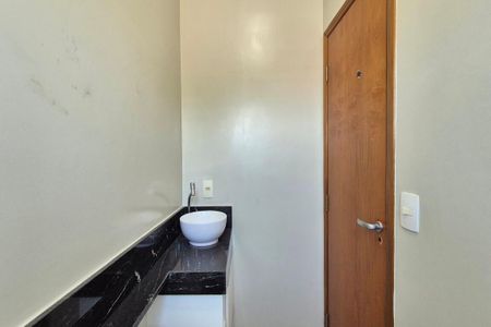 Casa para alugar com 150m², 4 quartos e 2 vagas Casa para alugar com 150m², 4 quartos e 2 vagasBanheiro da Suíte