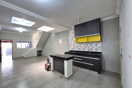 Casa para alugar com 150m², 4 quartos e 2 vagas Casa para alugar com 150m², 4 quartos e 2 vagasCozinha