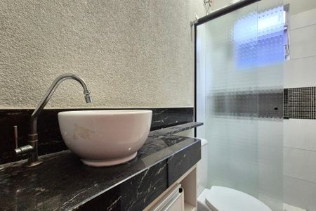 Casa para alugar com 150m², 4 quartos e 2 vagas Casa para alugar com 150m², 4 quartos e 2 vagasBanheiro