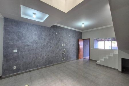 Sala  de casa para alugar com 4 quartos, 150m² em Parque Santa Bárbara, Campinas