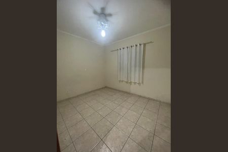 Casa à venda com 2 quartos, 125m² em Pinheirinho, Santo André