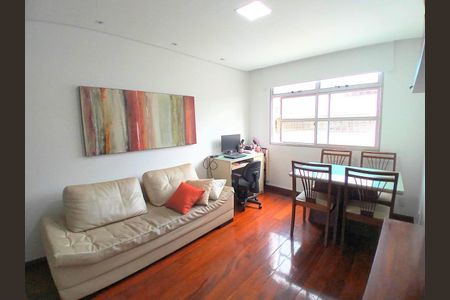 Apartamento à venda com 2 quartos, 70m² em Sagrada Família, Belo Horizonte