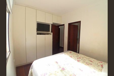 Apartamento à venda com 2 quartos, 70m² em Sagrada Família, Belo Horizonte