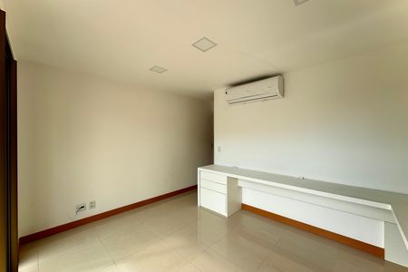 Suíte 3 de apartamento para alugar com 3 quartos, 192m² em Flamengo, Rio de Janeiro