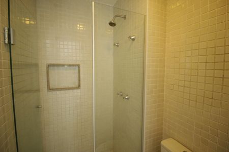 Banheiro de kitnet/studio para alugar com 1 quarto, 34m² em Jacarepaguá, Rio de Janeiro