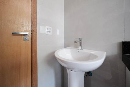 Apartamento para alugar com 55m², 2 quartos e sem vagaBanheiro