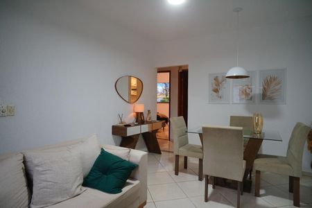 Casa para alugar com 60m², 2 quartos e 2 vagas Casa para alugar com 60m², 2 quartos e 2 vagasSala