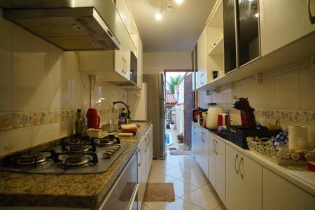 Casa para alugar com 60m², 2 quartos e 2 vagas Casa para alugar com 60m², 2 quartos e 2 vagasCozinha