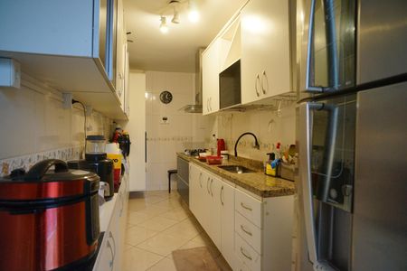 Cozinha de casa para alugar com 2 quartos, 60m² em São José de Imbassai, Maricá