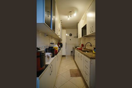 Casa para alugar com 60m², 2 quartos e 2 vagas Casa para alugar com 60m², 2 quartos e 2 vagasCozinha
