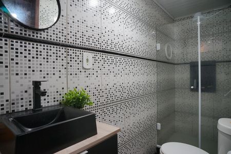 Casa para alugar com 60m², 2 quartos e 2 vagas Casa para alugar com 60m², 2 quartos e 2 vagasBanheiro da área externa