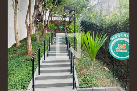 Apartamento para alugar com 120m², 3 quartos e 1 vaga Apartamento para alugar com 120m², 3 quartos e 1 vagaConveniência