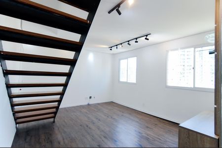 Apartamento para alugar com 120m², 3 quartos e 1 vagaSala
