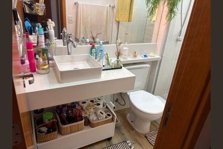 Banheiro da Suíte de apartamento para alugar com 3 quartos, 94m² em Centro, Nova Iguaçu