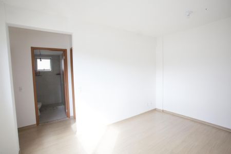 Sala de apartamento para alugar com 2 quartos, 50m² em Taquara, Rio de Janeiro