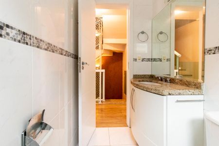 Casa à venda com 141m², 3 quartos e 1 vagaBanheiro Social