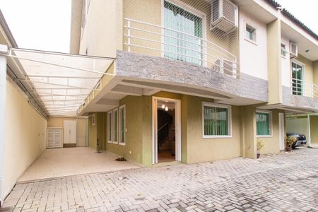 Casa à venda com 141m², 3 quartos e 1 vagaFachada