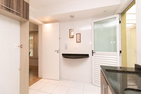 Casa à venda com 141m², 3 quartos e 1 vagaCozinha - Armários