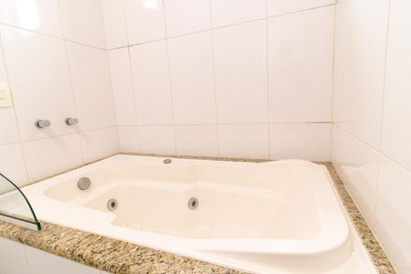 Casa à venda com 141m², 3 quartos e 1 vagaBanheiro da Suíte