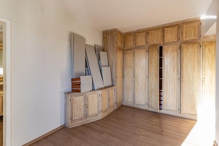Apartamento à venda com 114m², 2 quartos e 2 vagas Apartamento à venda com 114m², 2 quartos e 2 vagasSuíte
