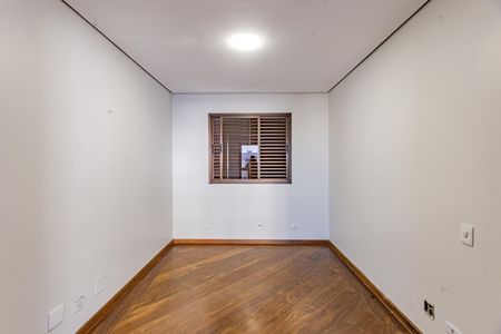 Apartamento à venda com 114m², 2 quartos e 2 vagas Apartamento à venda com 114m², 2 quartos e 2 vagasSala