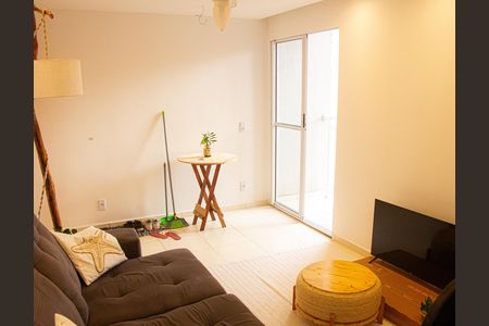 Sala de apartamento para alugar com 2 quartos, 45m² em Guaratiba, Rio de Janeiro