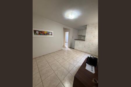 Cozinha de apartamento para alugar com 2 quartos, 44m² em Jaraguá, Uberlândia