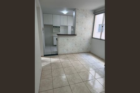 Sala de apartamento para alugar com 2 quartos, 44m² em Jaraguá, Uberlândia