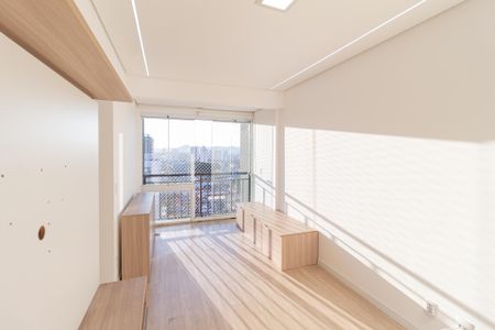 Sala de apartamento à venda com 2 quartos, 45m² em Presidente Altino, Osasco