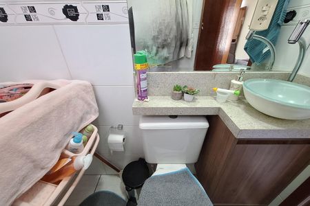 Apartamento à venda com 54m², 2 quartos e 1 vaga Apartamento à venda com 54m², 2 quartos e 1 vagaBanheiro Corredor
