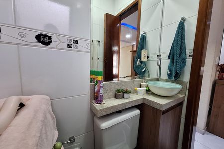 Apartamento à venda com 54m², 2 quartos e 1 vaga Apartamento à venda com 54m², 2 quartos e 1 vagaBanheiro Corredor