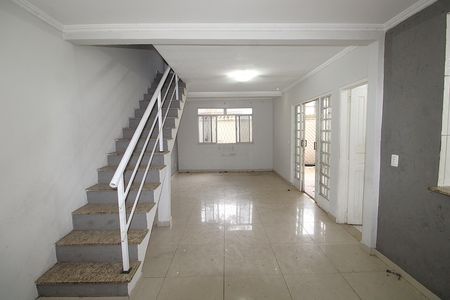 Casa para alugar com 180m², 3 quartos e 1 vagaSala