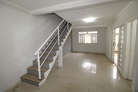 Sala de casa para alugar com 3 quartos, 180m² em Anchieta, Nilópolis