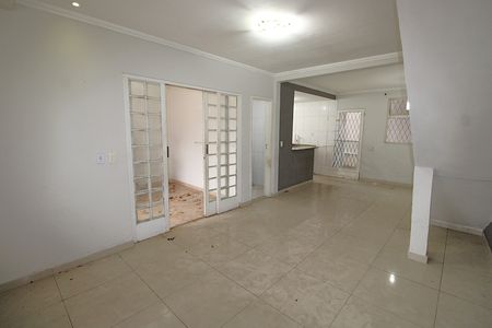 Casa para alugar com 180m², 3 quartos e 1 vagaSala