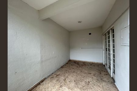 Garagem de casa para alugar com 3 quartos, 180m² em Anchieta, Nilópolis