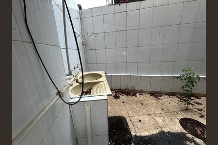 Área de Serviço de casa para alugar com 3 quartos, 180m² em Anchieta, Nilópolis