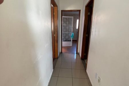 Corredor de casa para alugar com 2 quartos, 200m² em Jardim Leal, Duque de Caxias