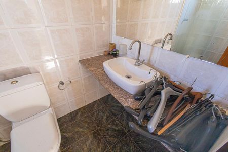 Apartamento para alugar com 130m², 4 quartos e 3 vagas Apartamento para alugar com 130m², 4 quartos e 3 vagasBanheiro da suíte 2