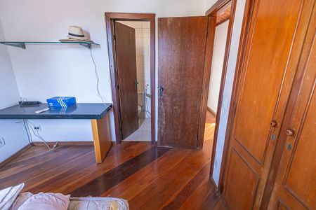 Apartamento para alugar com 130m², 4 quartos e 3 vagas Apartamento para alugar com 130m², 4 quartos e 3 vagasSuíte