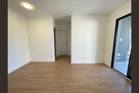 Sala de apartamento para alugar com 2 quartos, 58m² em Caxingui, São Paulo