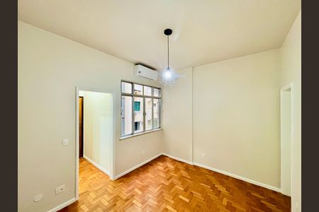 Apartamento para alugar com 2 quartos, 60m² em Copacabana, Rio de Janeiro