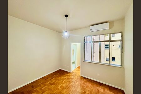 Apartamento para alugar com 2 quartos, 60m² em Copacabana, Rio de Janeiro