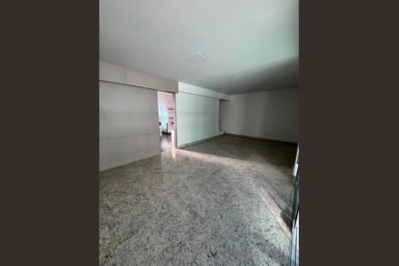 Apartamento para alugar com 135m², 4 quartos e 3 vagassala