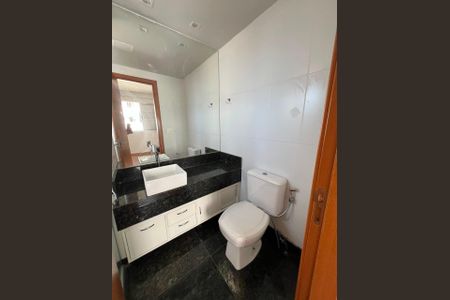 Apartamento para alugar com 135m², 4 quartos e 3 vagasbanheiro 1